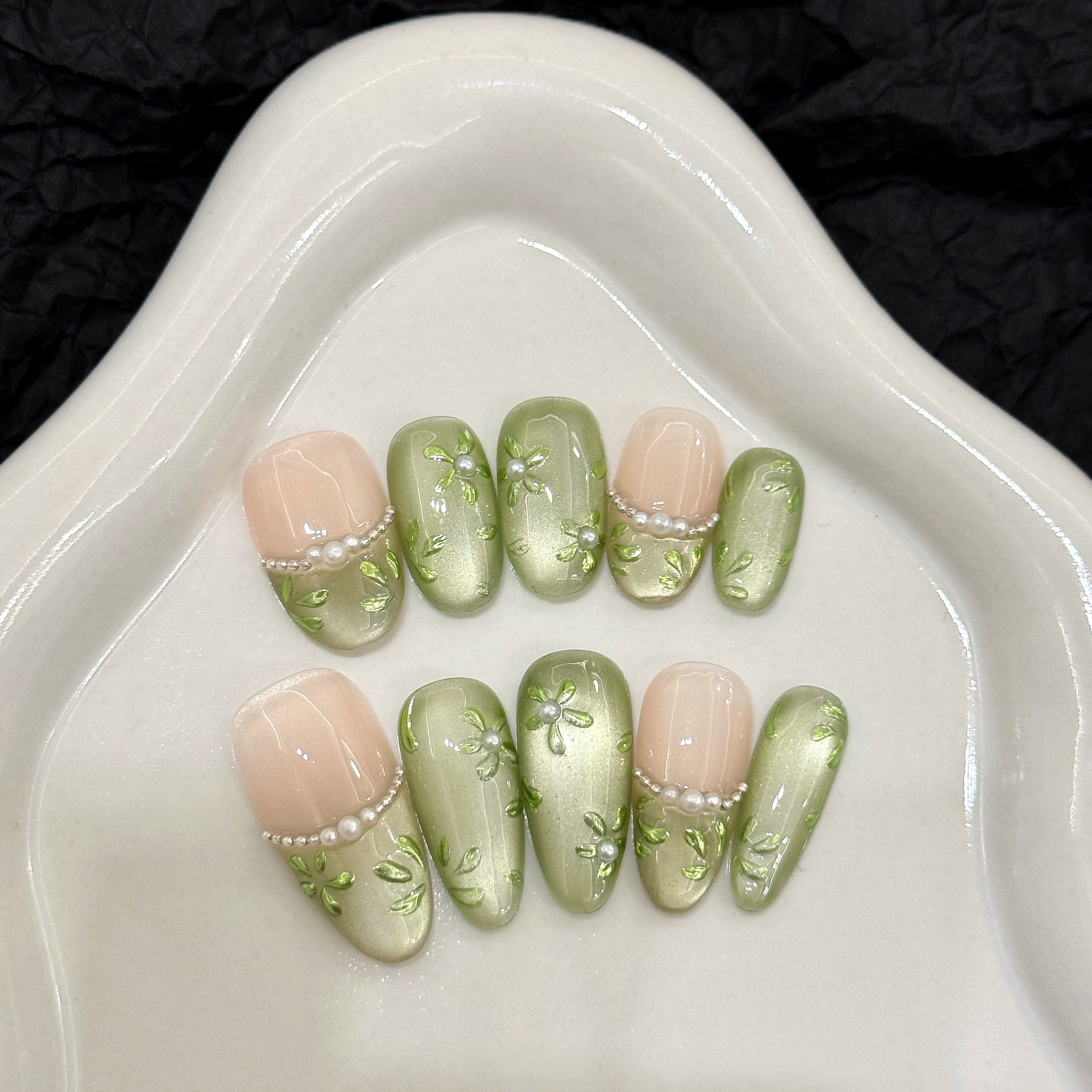 Nail Art Gliter - 10pcs Handmade Press on Nails Green