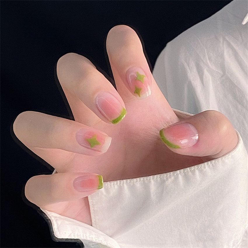 24PCS Short Acrylic Golden Hea - Nail Art Glossy reseña y precio
